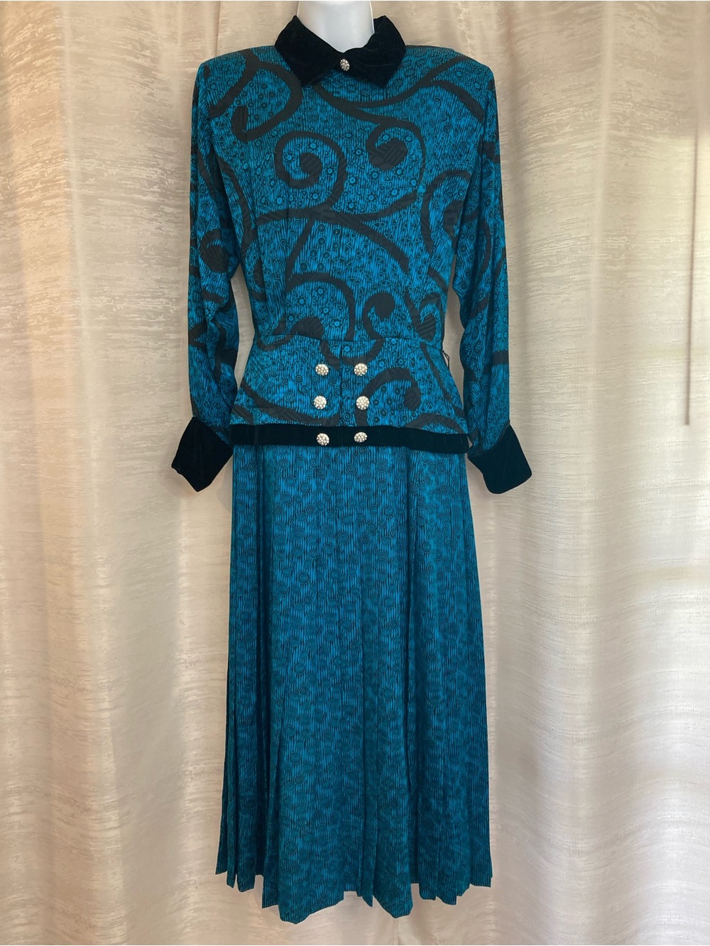 Louis F’eraud Vintage Teal and Black Long Sleeve Pleated Dress